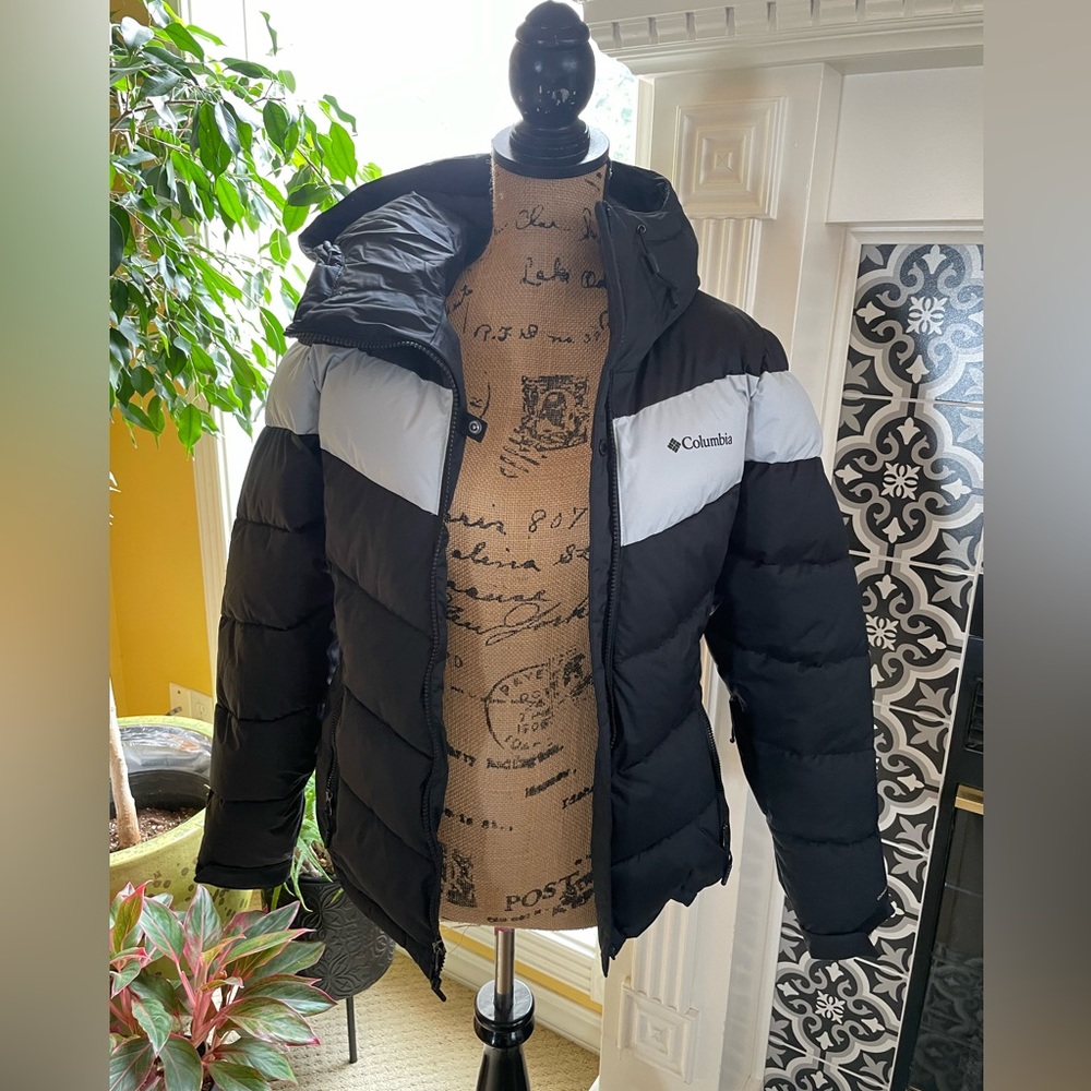 Columbia Women's Abbott Peak Insulated Hooded Puffer Ski Jacket Size XS, EUC